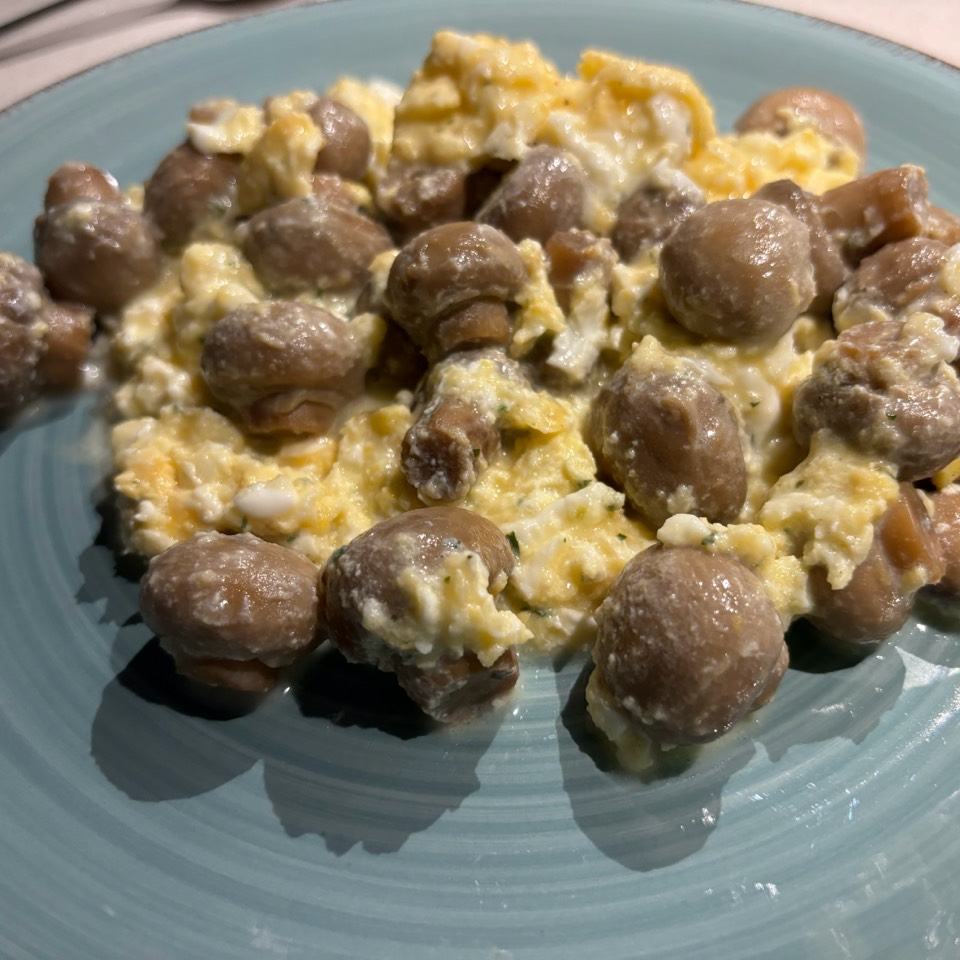 Revuelto de champiñones con queso