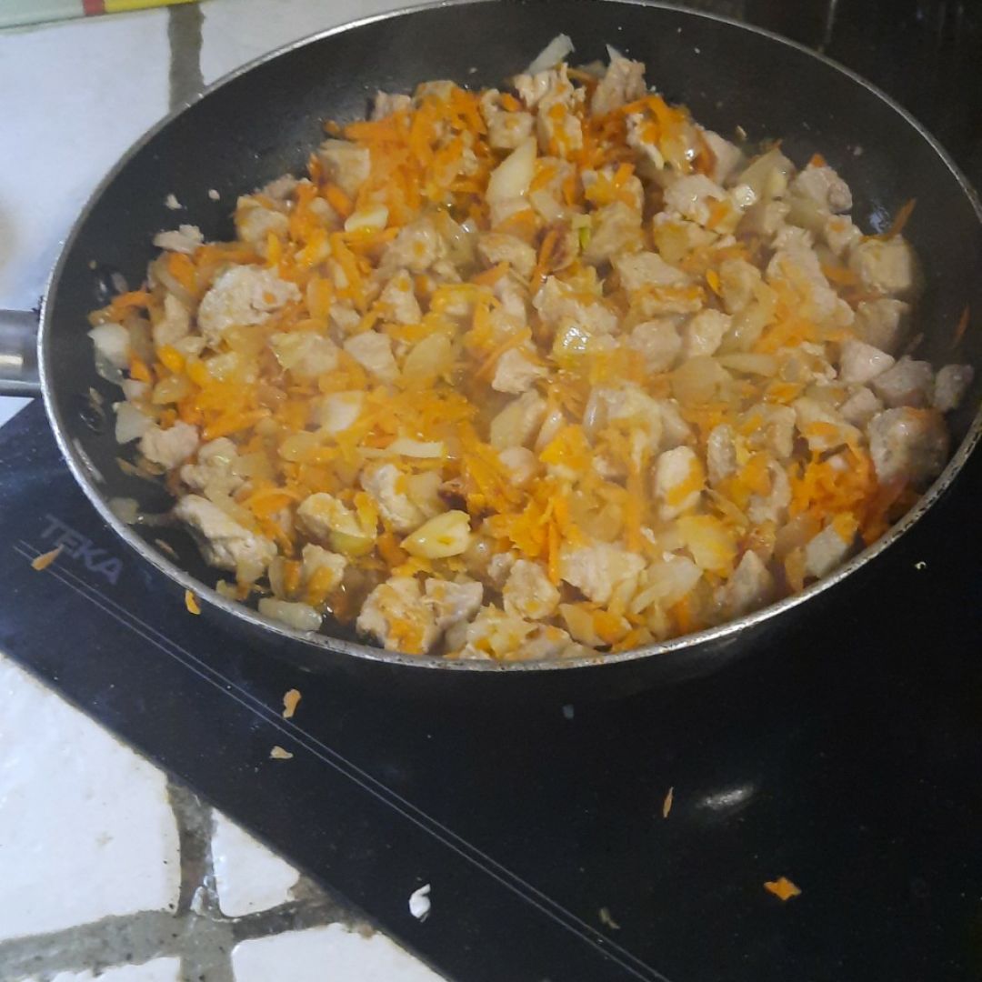 Bolsitas de repollo rellenas de carne a la casera Paso 1 Bolsitas de repollo rellenas de carne a la casera Paso 1