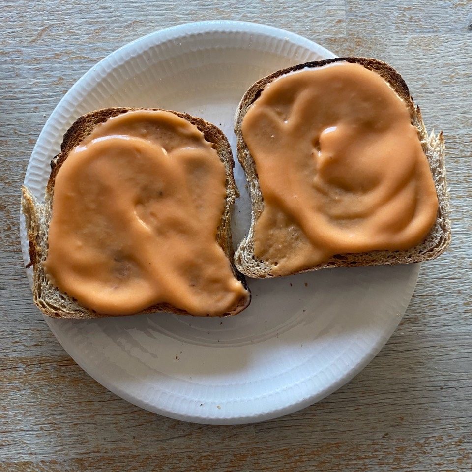 Tostadas con salmorejo Tostadas con salmorejo