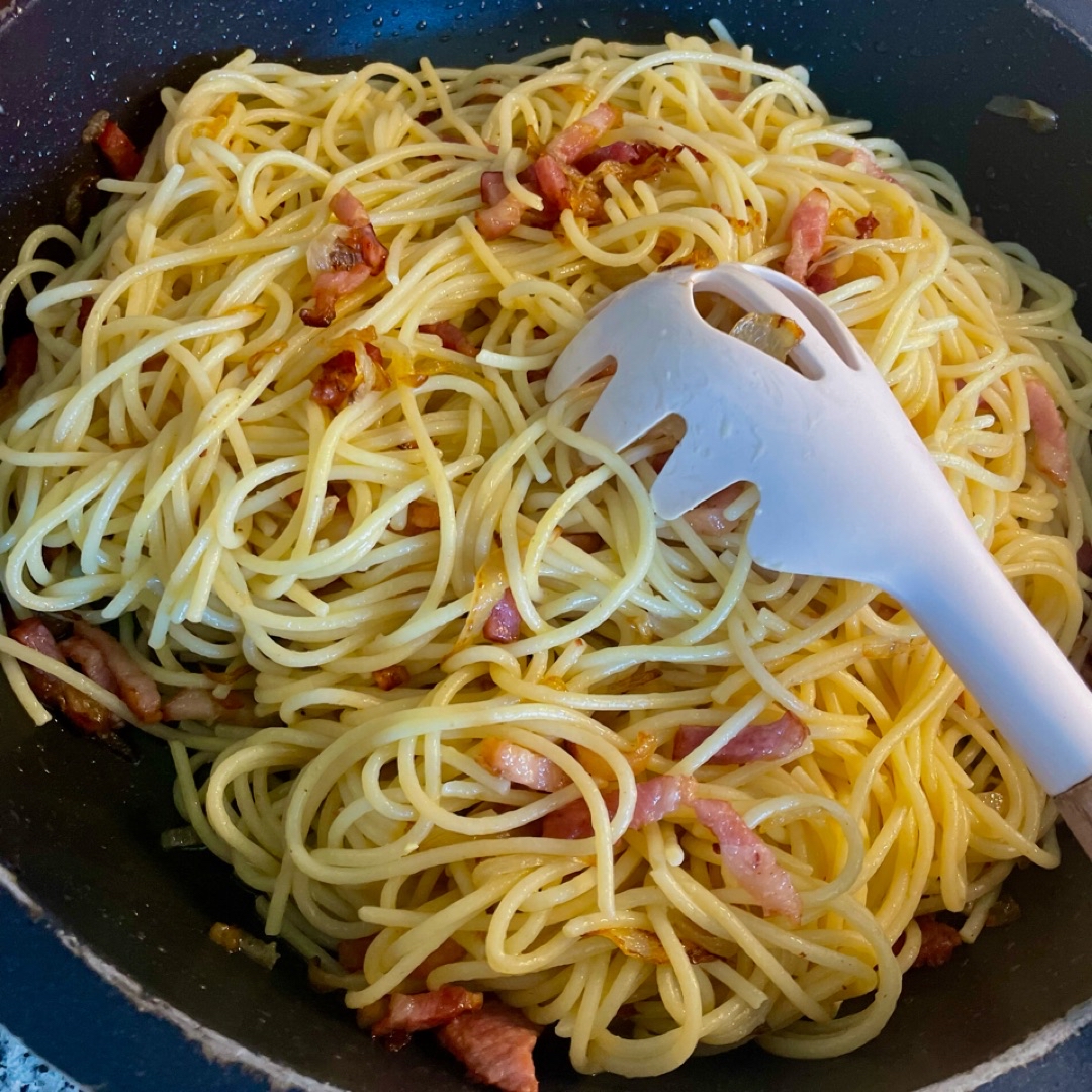 CARBONARA 🇮🇹🥚🧀🧅🥓 Paso 3