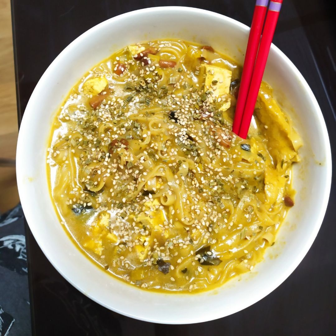 Ramen al curry vegano Paso 4 Ramen al curry vegano Paso 4