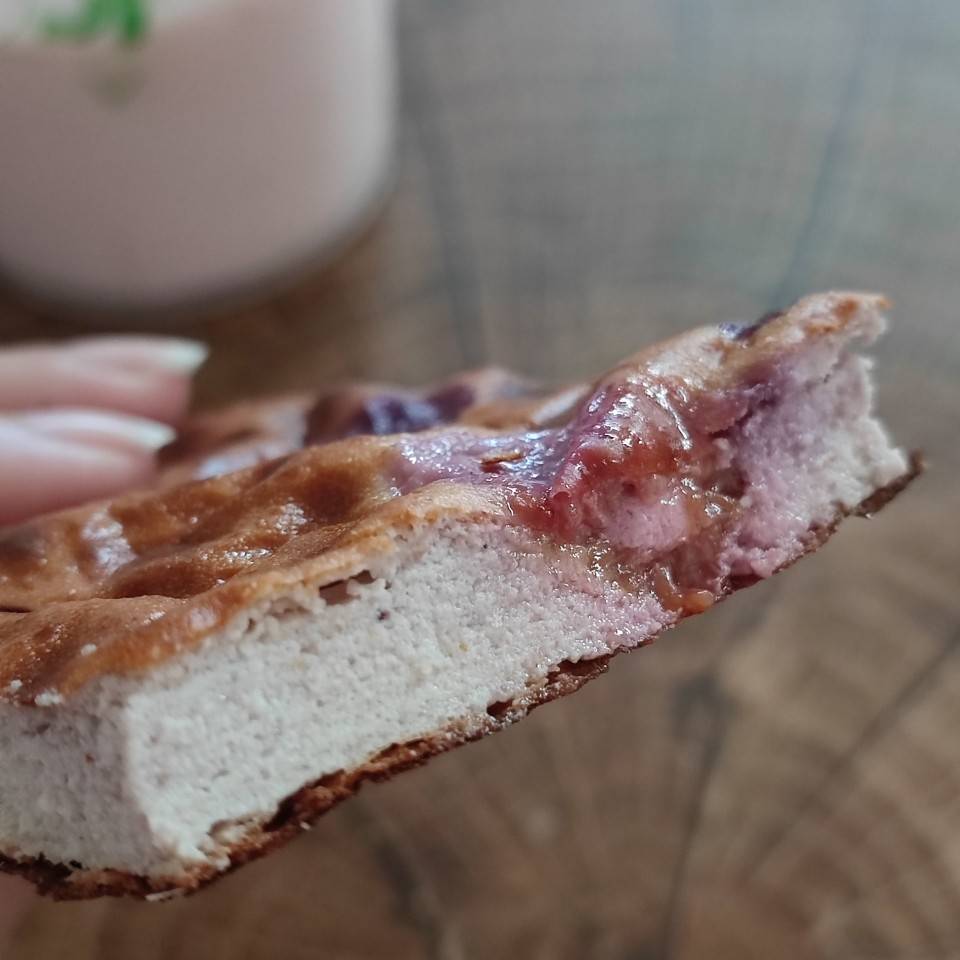 Bizcocho proteico de frutos del bosque