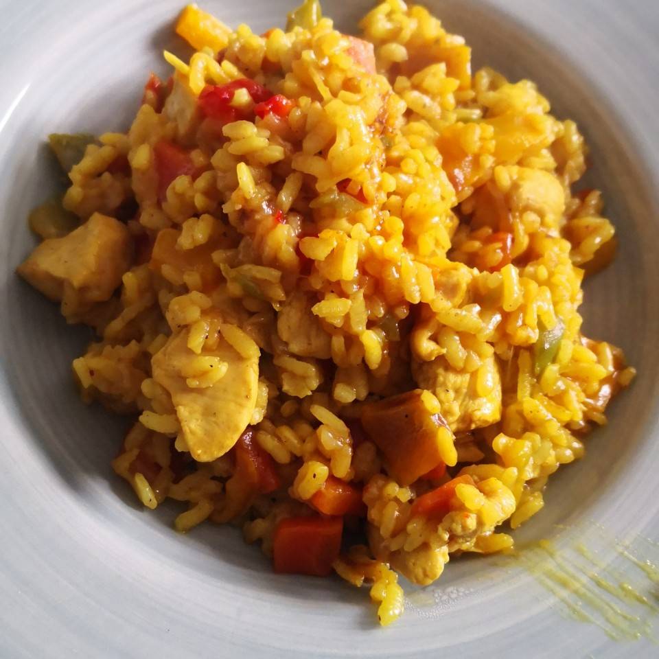 Arroz con verduras y pollo