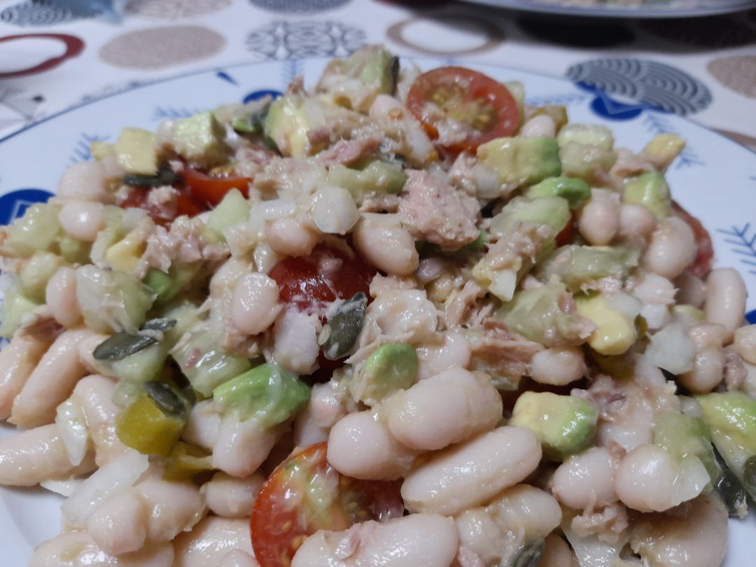 Ensalada de habichuelas con aguacate Ensalada de habichuelas con aguacate