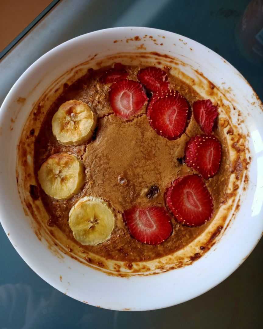 Baked oats con plátano y fresas 