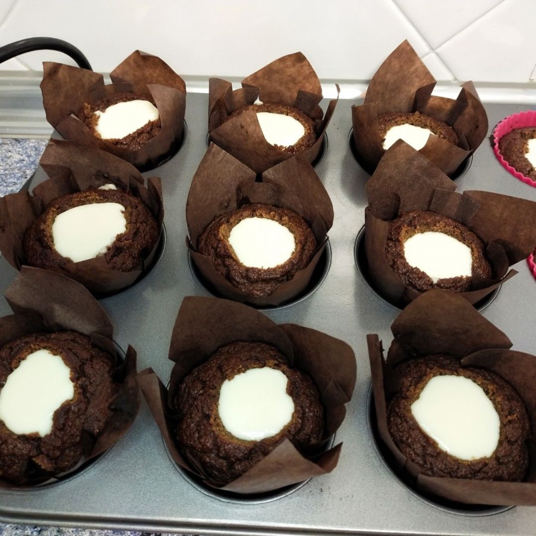 Muffins de chocolate rellenos 😍 Paso 3 Muffins de chocolate rellenos 😍 Paso 3