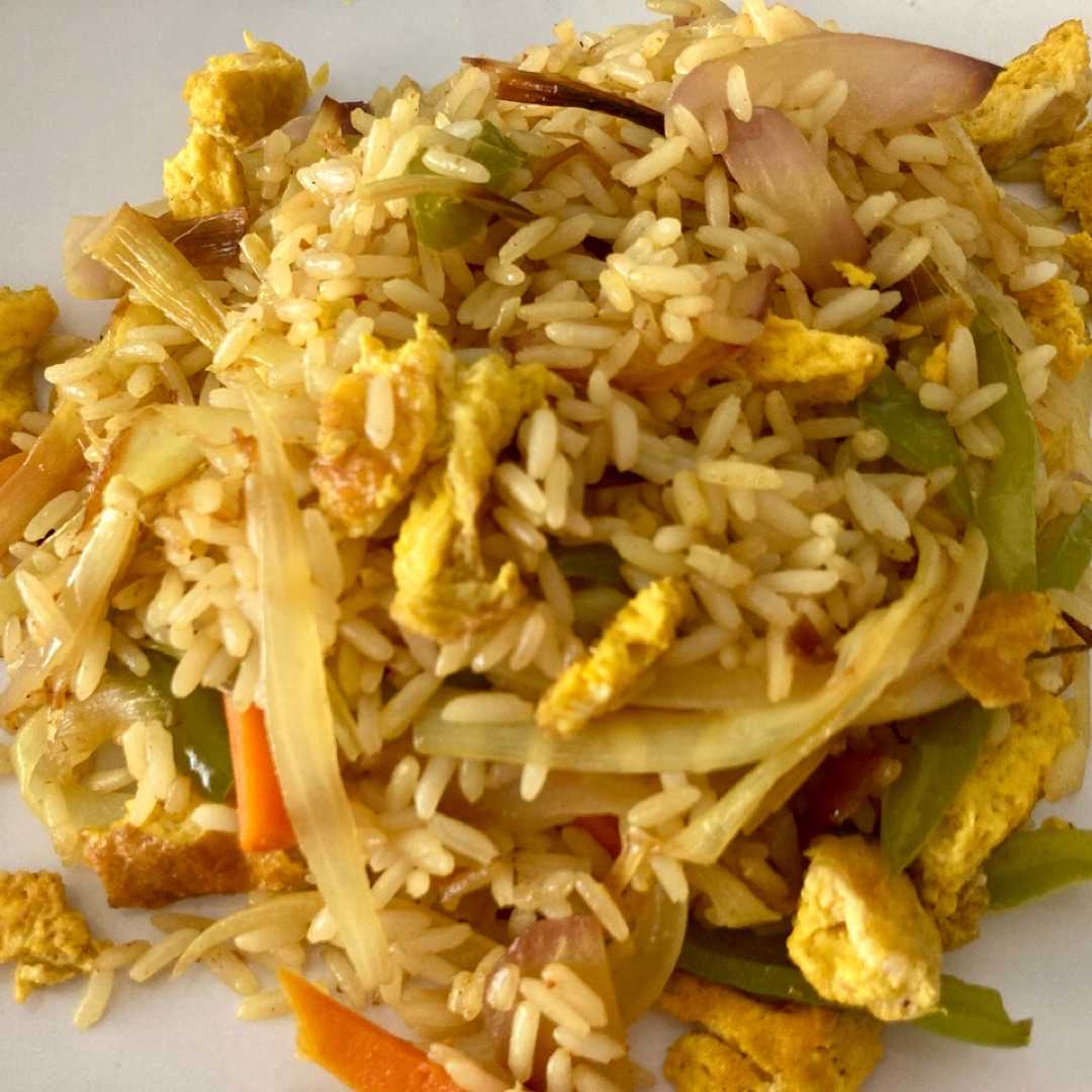 ARROZ CON VERDURAS Y TORTILLA ARROZ CON VERDURAS Y TORTILLA
