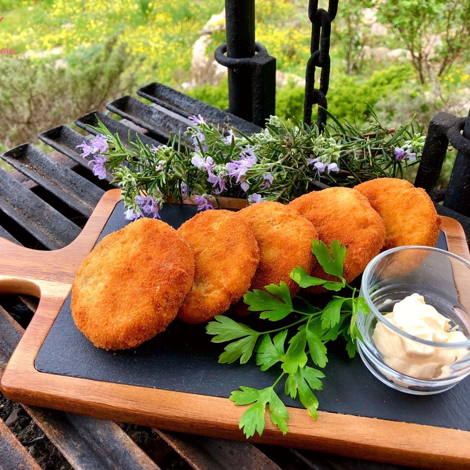 Croquetas a la Italiana(Crocchette) Con patatas y panceta salada Sin lactosa Croquetas a la Italiana(Crocchette) Con patatas y panceta salada Sin lactosa