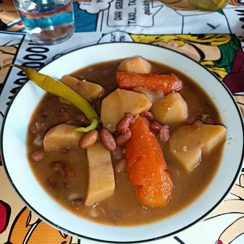 Alubias 🫘 pintas con verduras 🍅🫑 🧅 🧄 🥕 🥔 Alubias 🫘 pintas con verduras 🍅🫑 🧅 🧄 🥕 🥔
