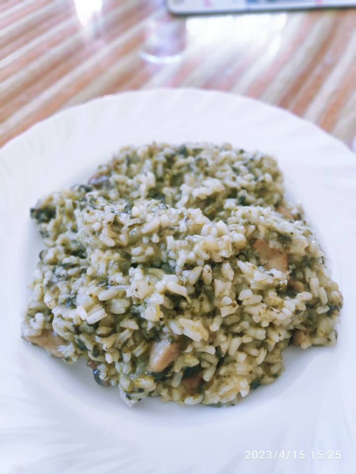 Risotto con champiñones y espinacas