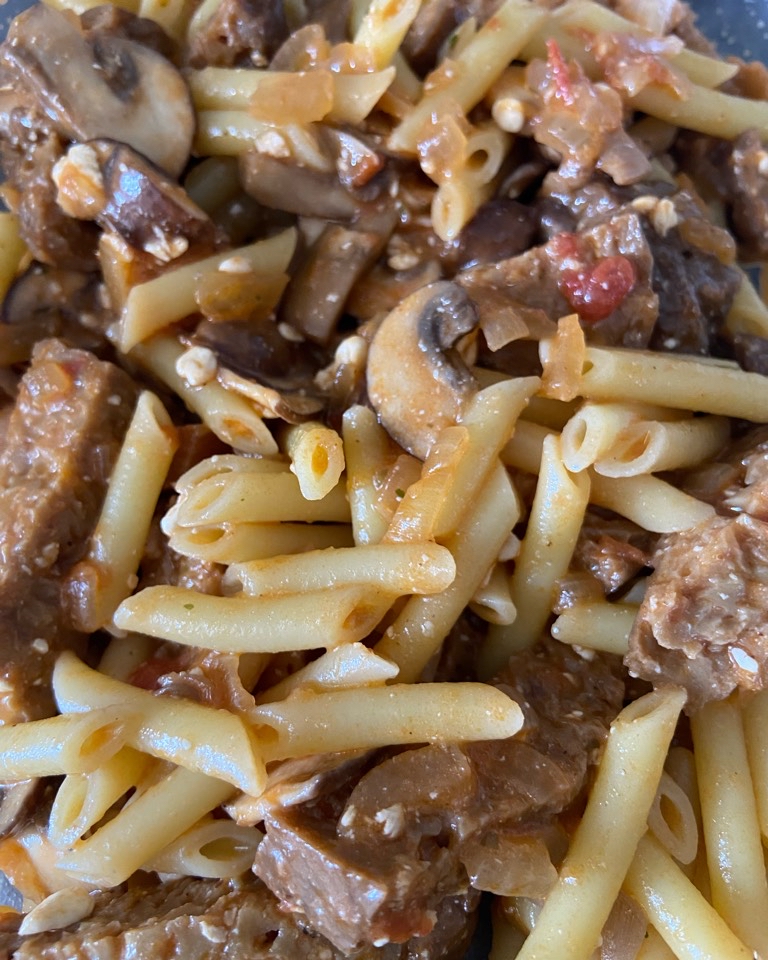 Macarrones con seitán Macarrones con seitán