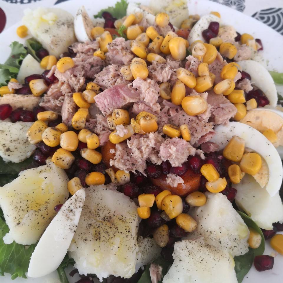 Ensalada de otoño con patata y granada