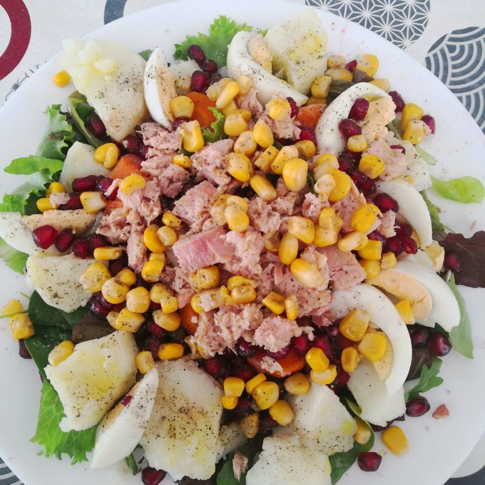 Ensalada de otoño con patata y granada