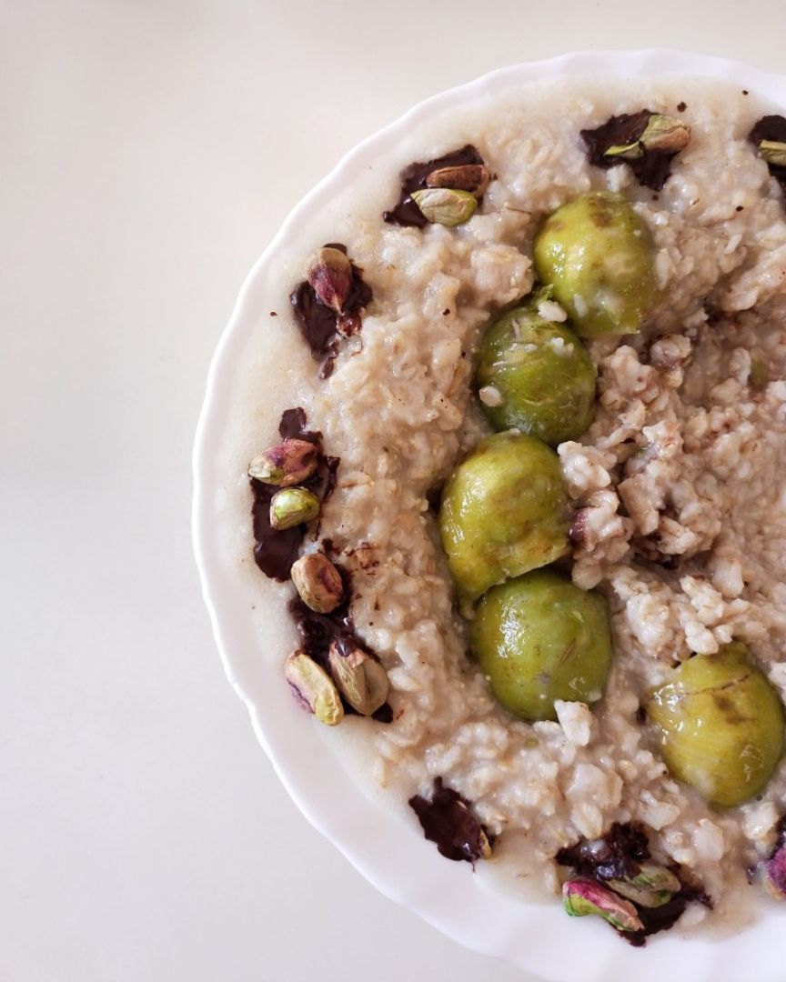 Porridge de avena con higos y choco Porridge de avena con higos y choco