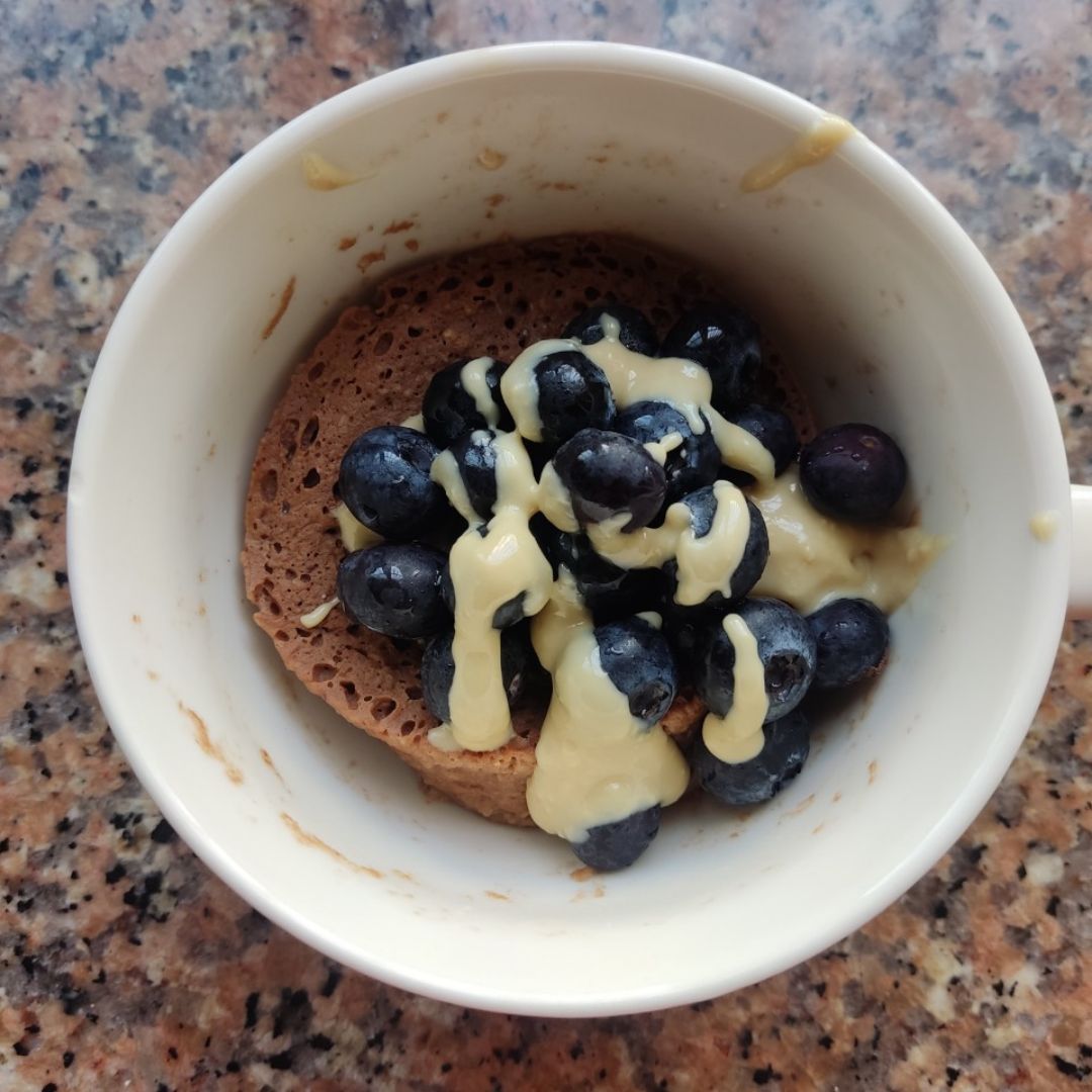 Mugcake de plátano y chocolate Mugcake de plátano y chocolate