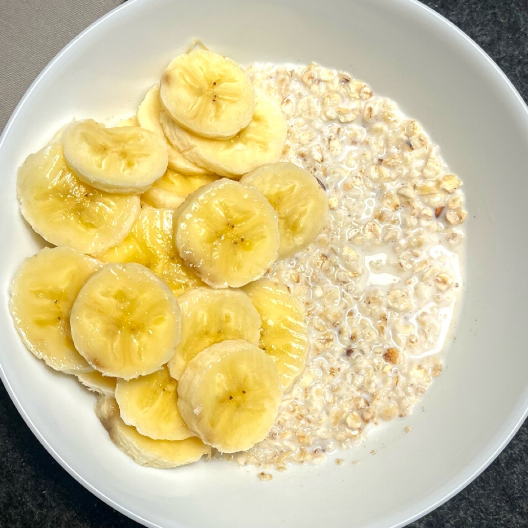 PORRIDGE DE AVENA CON PLÁTANO. 🍌