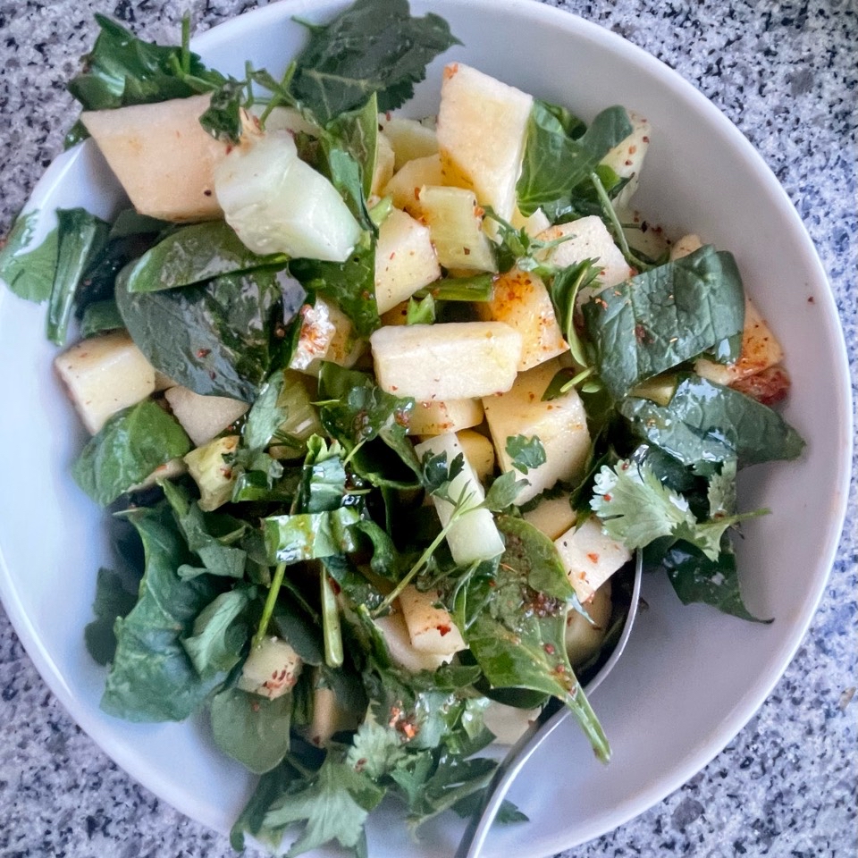 Ensalada de pepino, manzana y espinacas Ensalada de pepino, manzana y espinacas