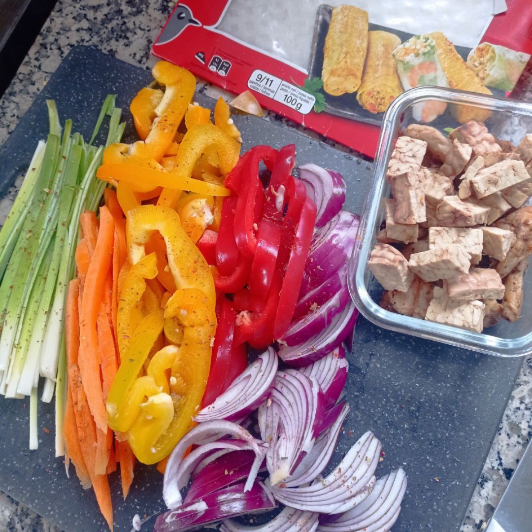 Obleas de arroz rellenas 🌯 de salteado de verduras, tempeh y heura Paso 0 Obleas de arroz rellenas 🌯 de salteado de verduras, tempeh y heura Paso 0