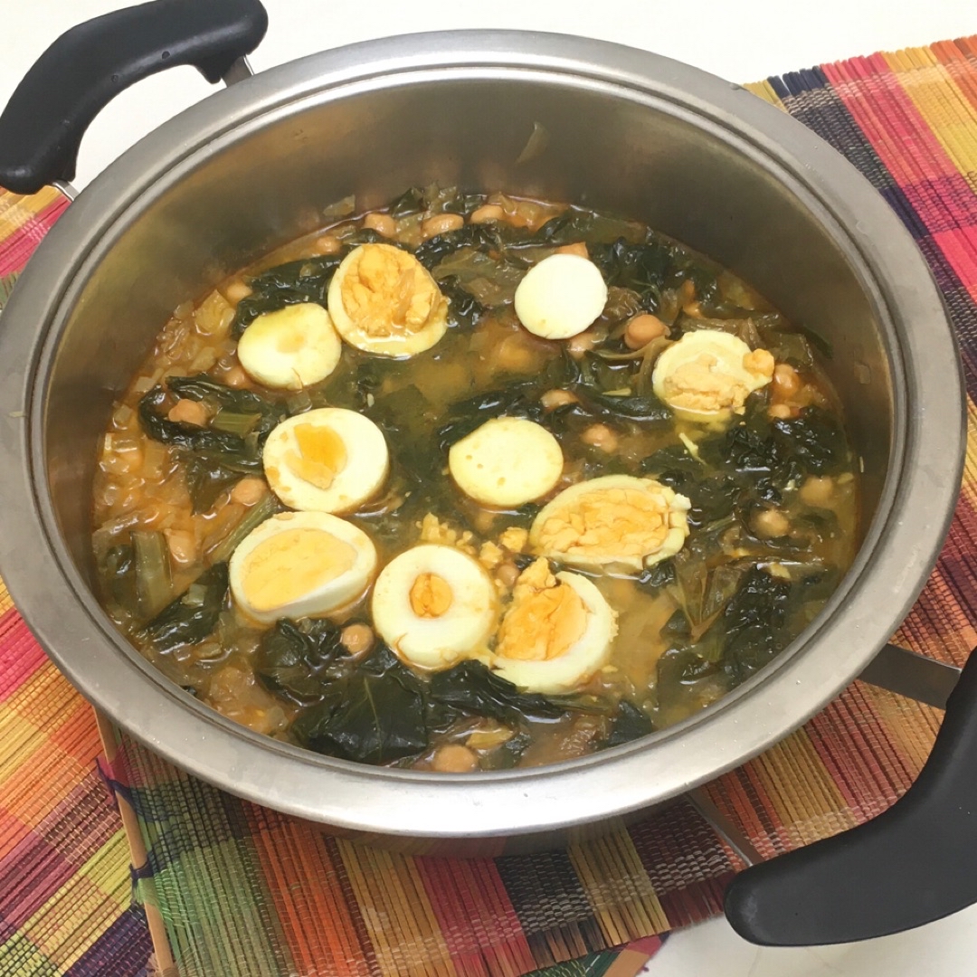 Potaje de espinacas y huevo duro Potaje de espinacas y huevo duro