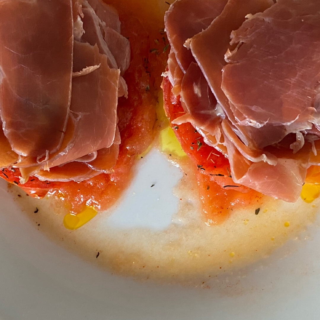 Tomates con jamón Tomates con jamón
