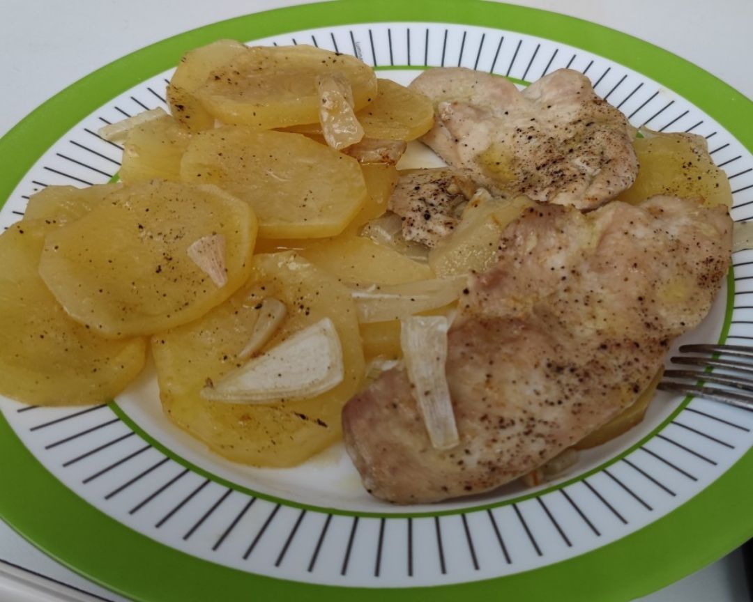 Pollo con patatas al limón Pollo con patatas al limón