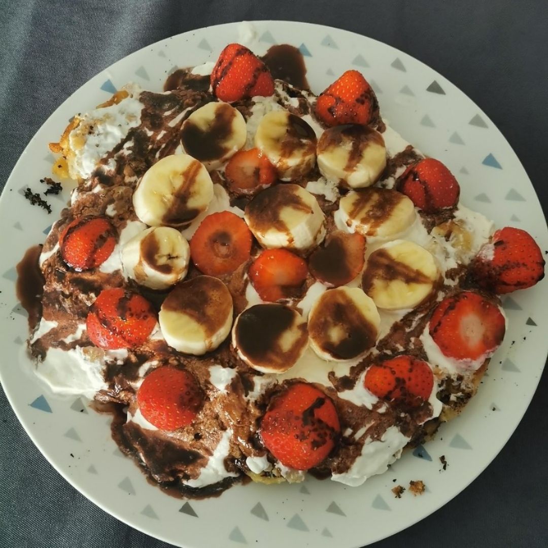 Receta 4: Antojo nocturno: Tarta de platano y fresa sin horno (se me olvidó subir anoche esta receta) Es de YouTube 