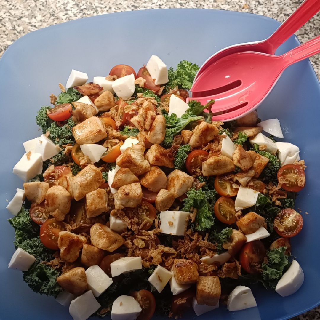 Ensalada templada de kale, pollo y mozarela Paso 3