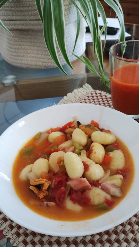 Ñoquis con pulpo y mejillones 