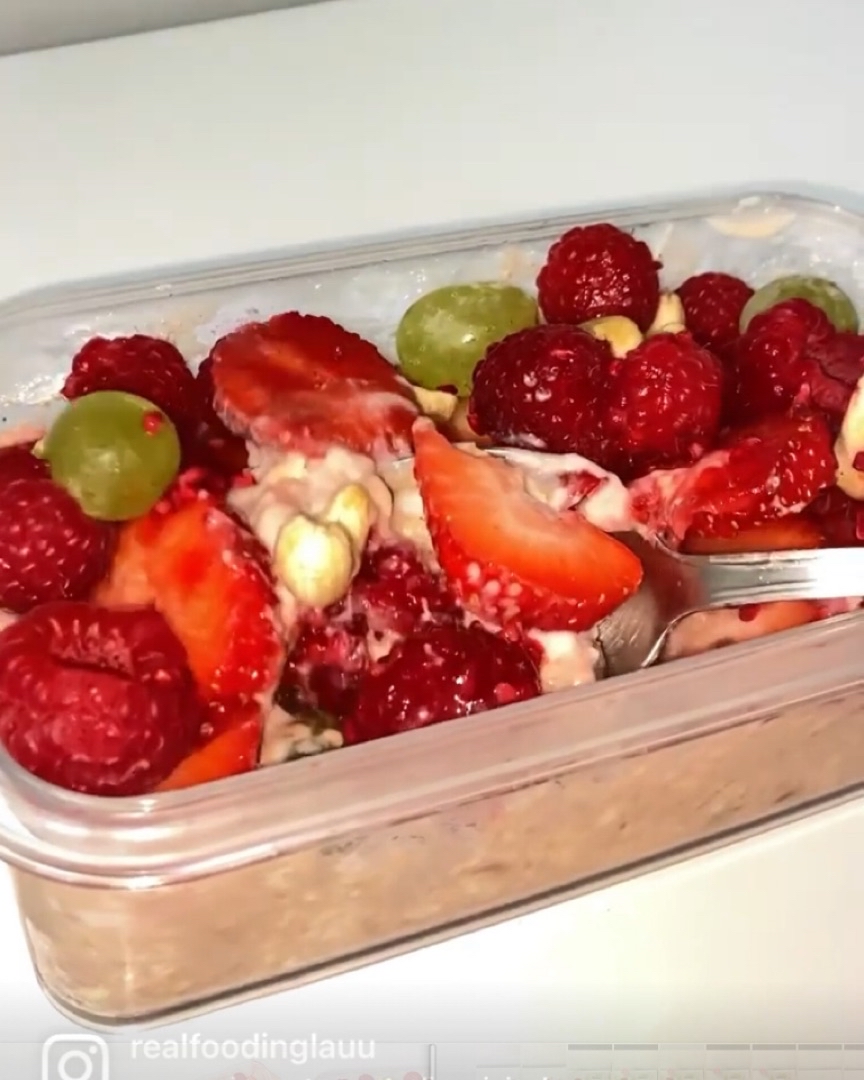 OVERNIGHT OATS 🍓🤤 Paso 7 OVERNIGHT OATS 🍓🤤 Paso 7