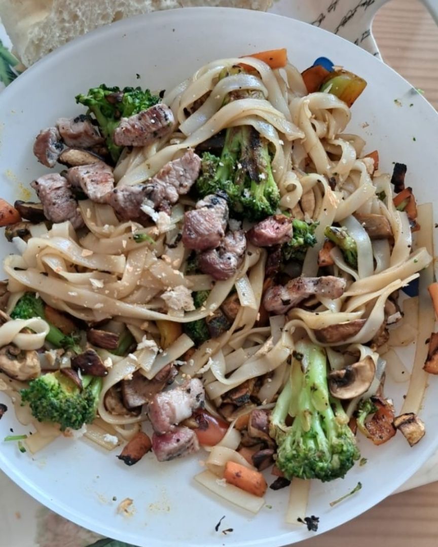 Noodles de arroz estilo Thai Noodles de arroz estilo Thai