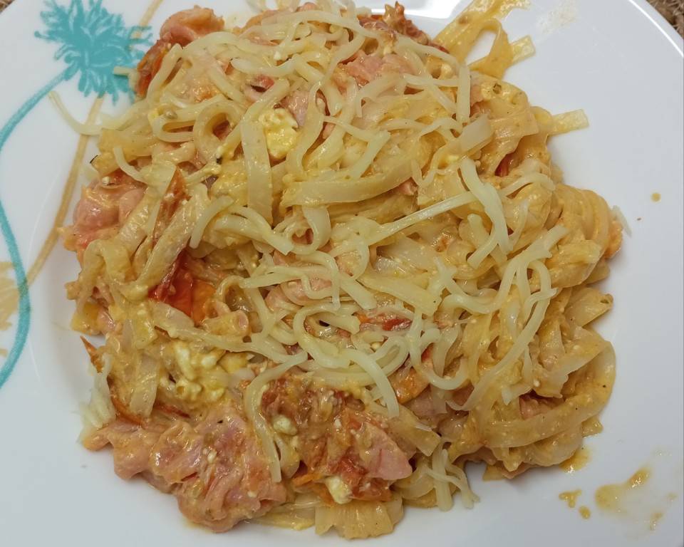 Noodles con salmón Noodles con salmón