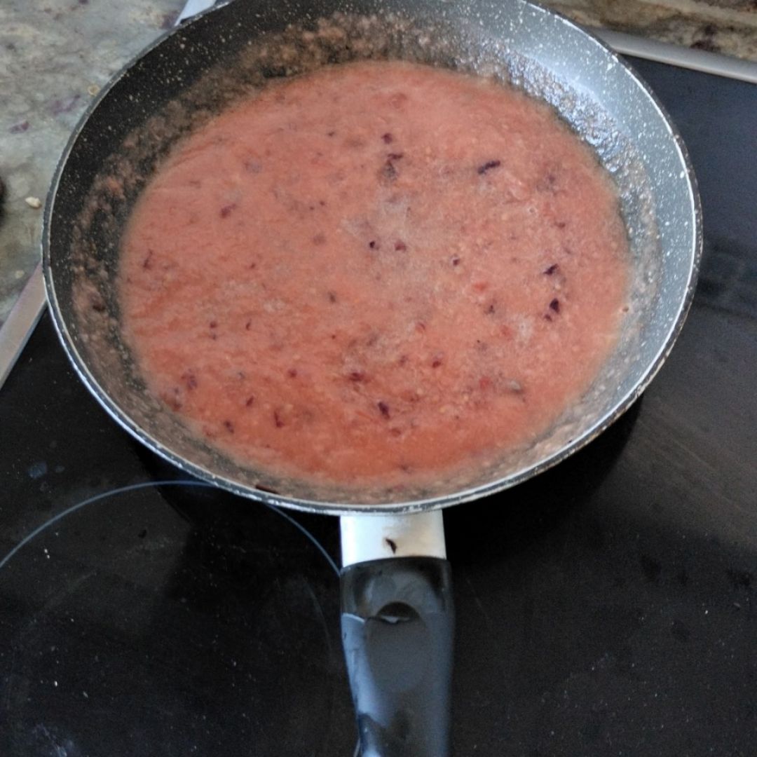 Macarrones con atun guisantes y tacos de jamos Paso 1 Macarrones con atun guisantes y tacos de jamos Paso 1