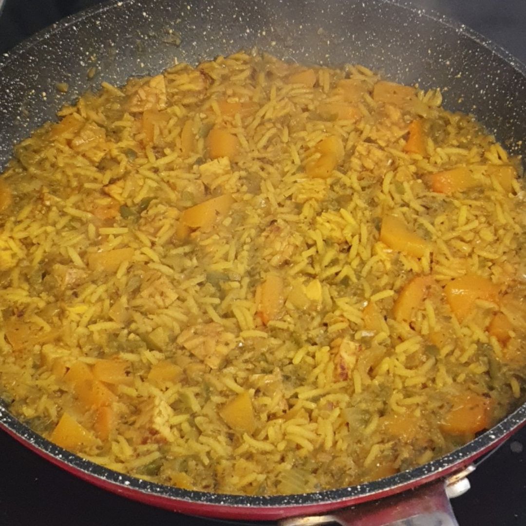 Arroz basmati con verduras y tempeh Arroz basmati con verduras y tempeh