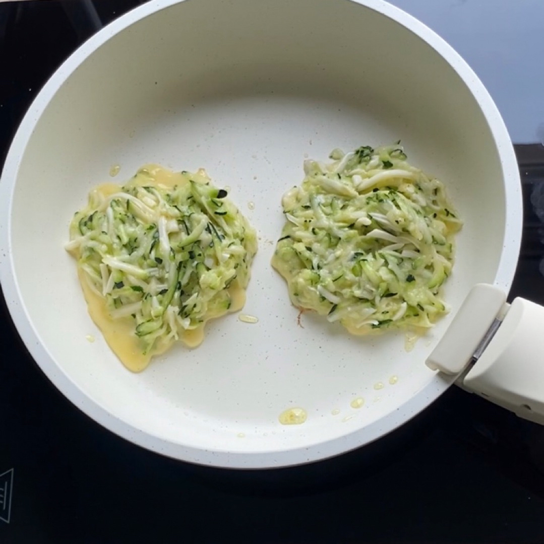 Hamburguesas de calabacín  Paso 2