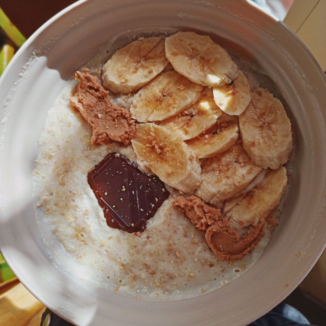 GACHAS DE PLATANO, CHOCOLATE Y CACAHUETE🍌🍫🥜🥣 GACHAS DE PLATANO, CHOCOLATE Y CACAHUETE🍌🍫🥜🥣