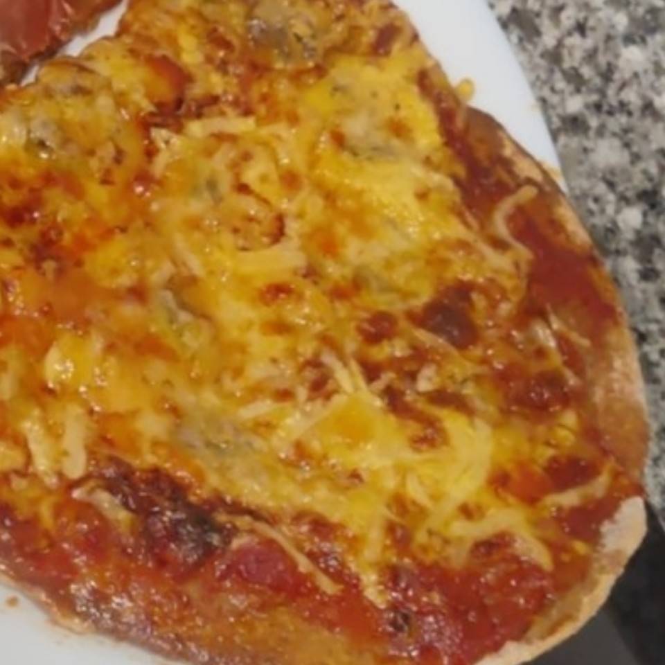 Pizza 5 quesos Pizza 5 quesos