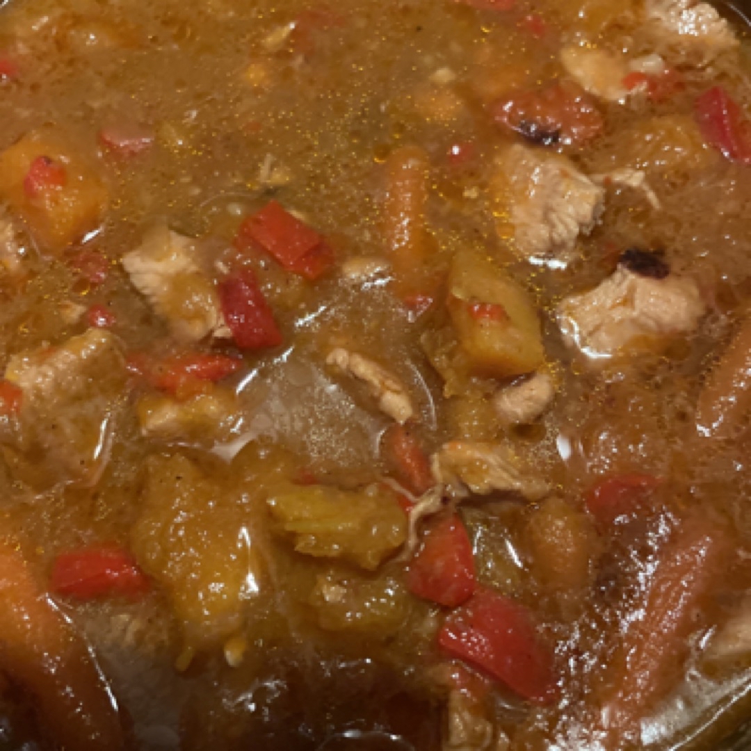 Pollo con cerveza y verduras Pollo con cerveza y verduras