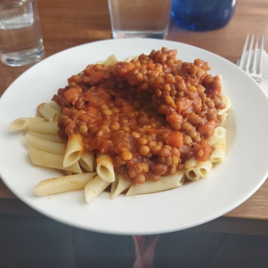 Pasta con boloñesa de lentejas Pasta con boloñesa de lentejas
