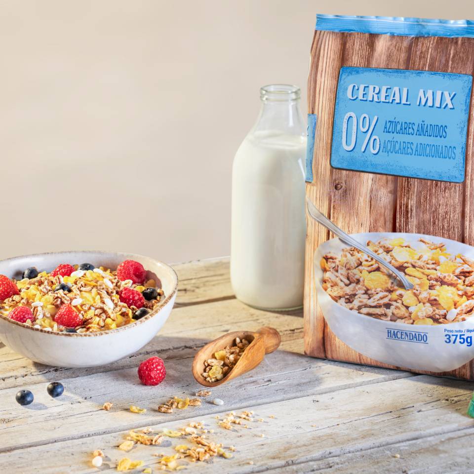 Cafè con leche desnatada proteica y mix de cereales 