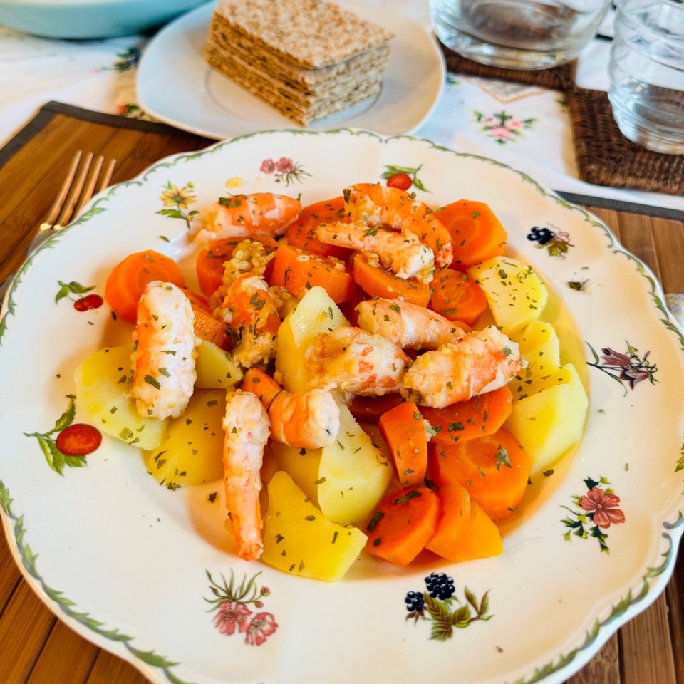 🦐🥔🥕 Salteado de Patata, Zanahoria y Langostinos 🦐🥔🥕 🦐🥔🥕 Salteado de Patata, Zanahoria y Langostinos 🦐🥔🥕