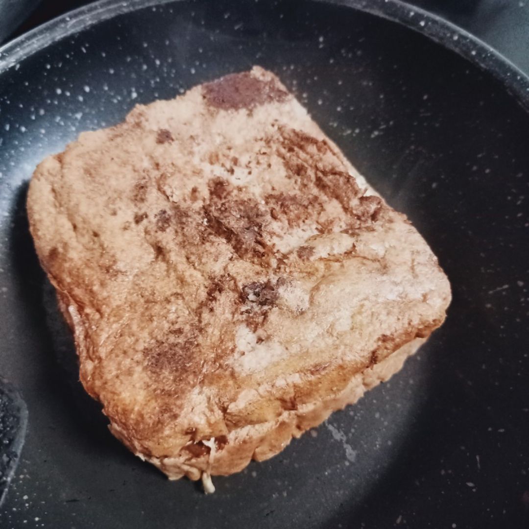 TOSTADAS FRANCESAS CON PLATANO Y CREMA DE CACAO CON AVELLANAS 🍞 Paso 2
