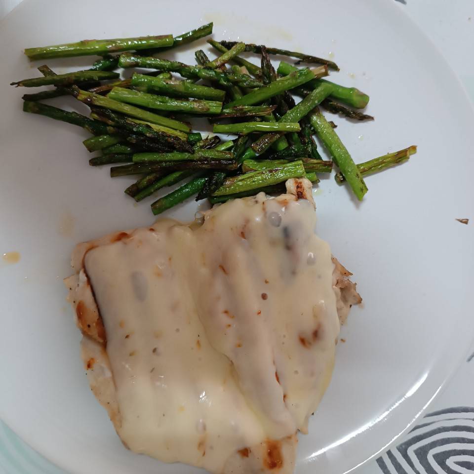 Pechuga a la plancha con queso