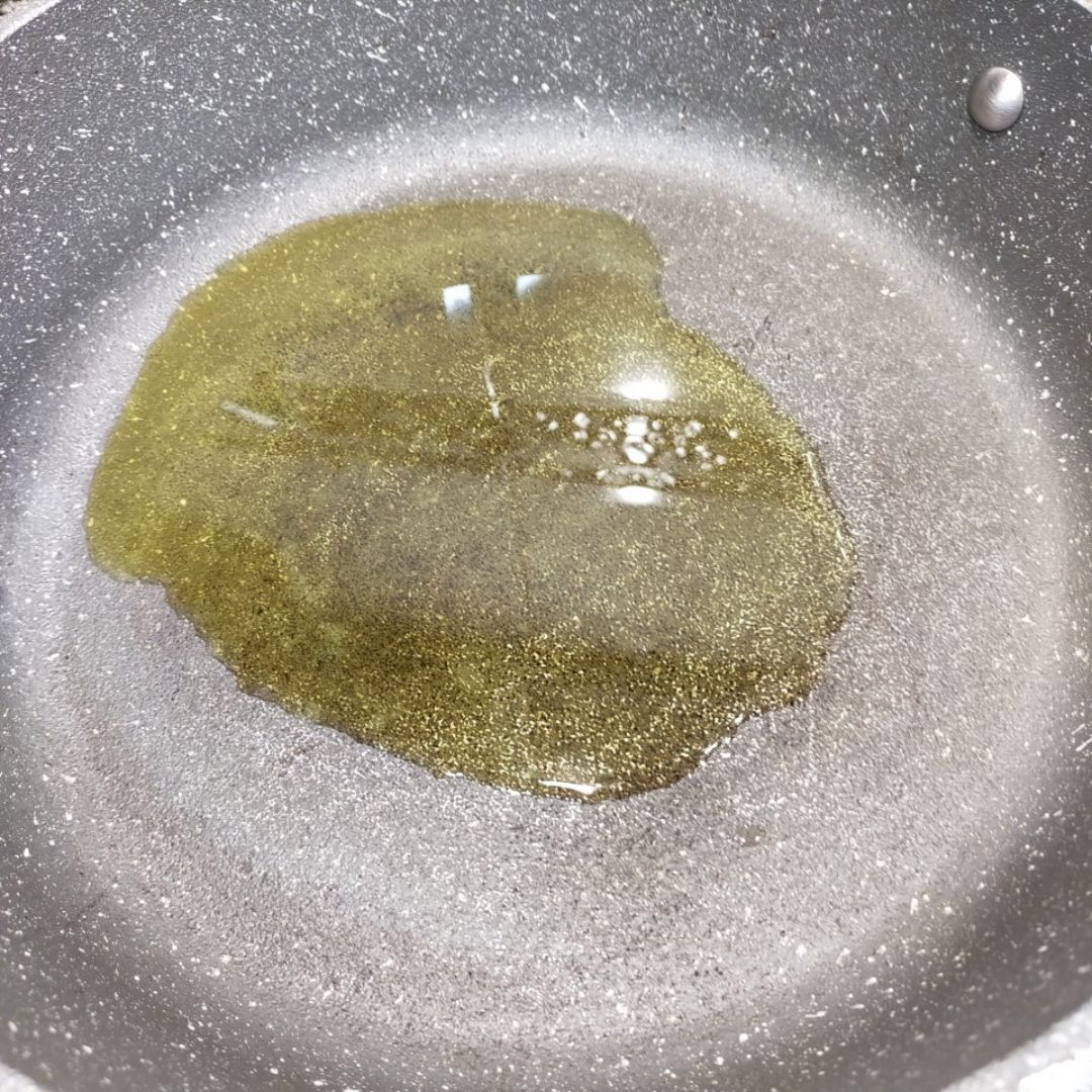 Crema de coliflor con salsa pesto de albahaca y pistacho 🍃 Paso 2 Crema de coliflor con salsa pesto de albahaca y pistacho 🍃 Paso 2