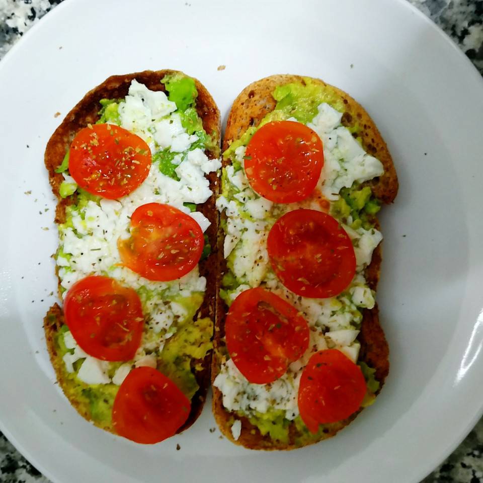 Tostada de aguacate 