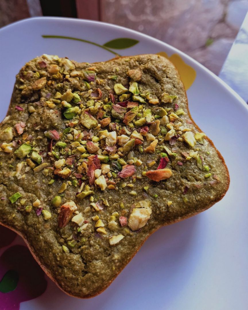 Bizcochito de té 🍵 matcha, coco 🥥 rallado y dátiles. Bizcochito de té 🍵 matcha, coco 🥥 rallado y dátiles.