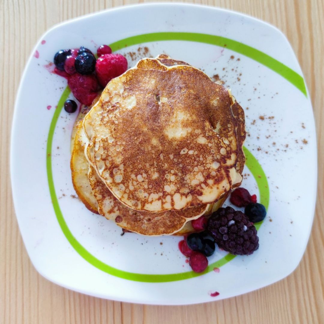 Tortitas sin gluten de banana y queso fresco con skyr Tortitas sin gluten de banana y queso fresco con skyr