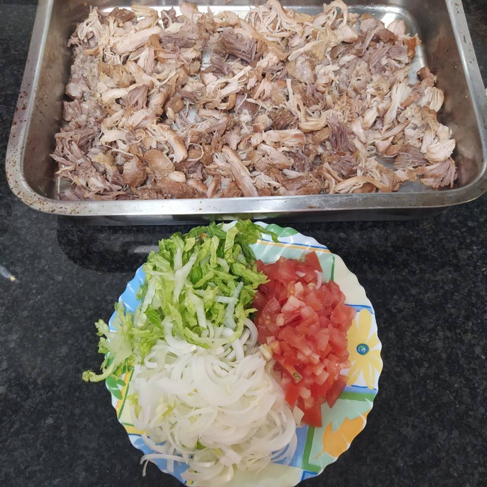 Rollitos de carne mechada 