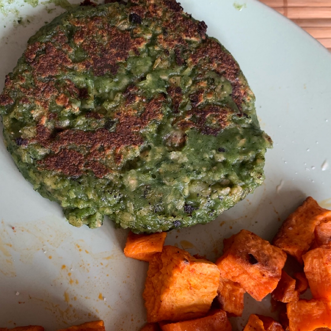 Hamburguesa de espinacas vegana Hamburguesa de espinacas vegana