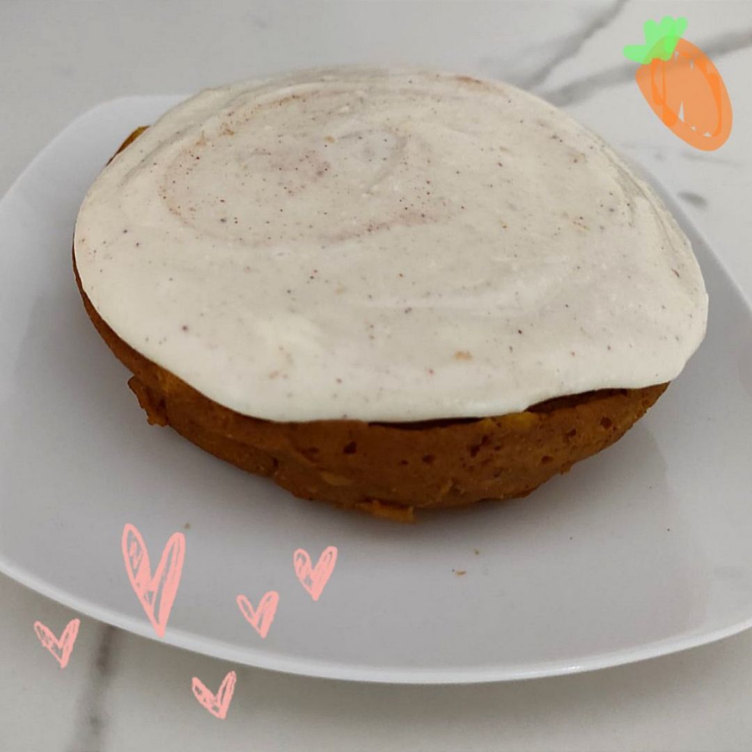 Minibizcocho de zanahoria con frosting de queso crema Minibizcocho de zanahoria con frosting de queso crema
