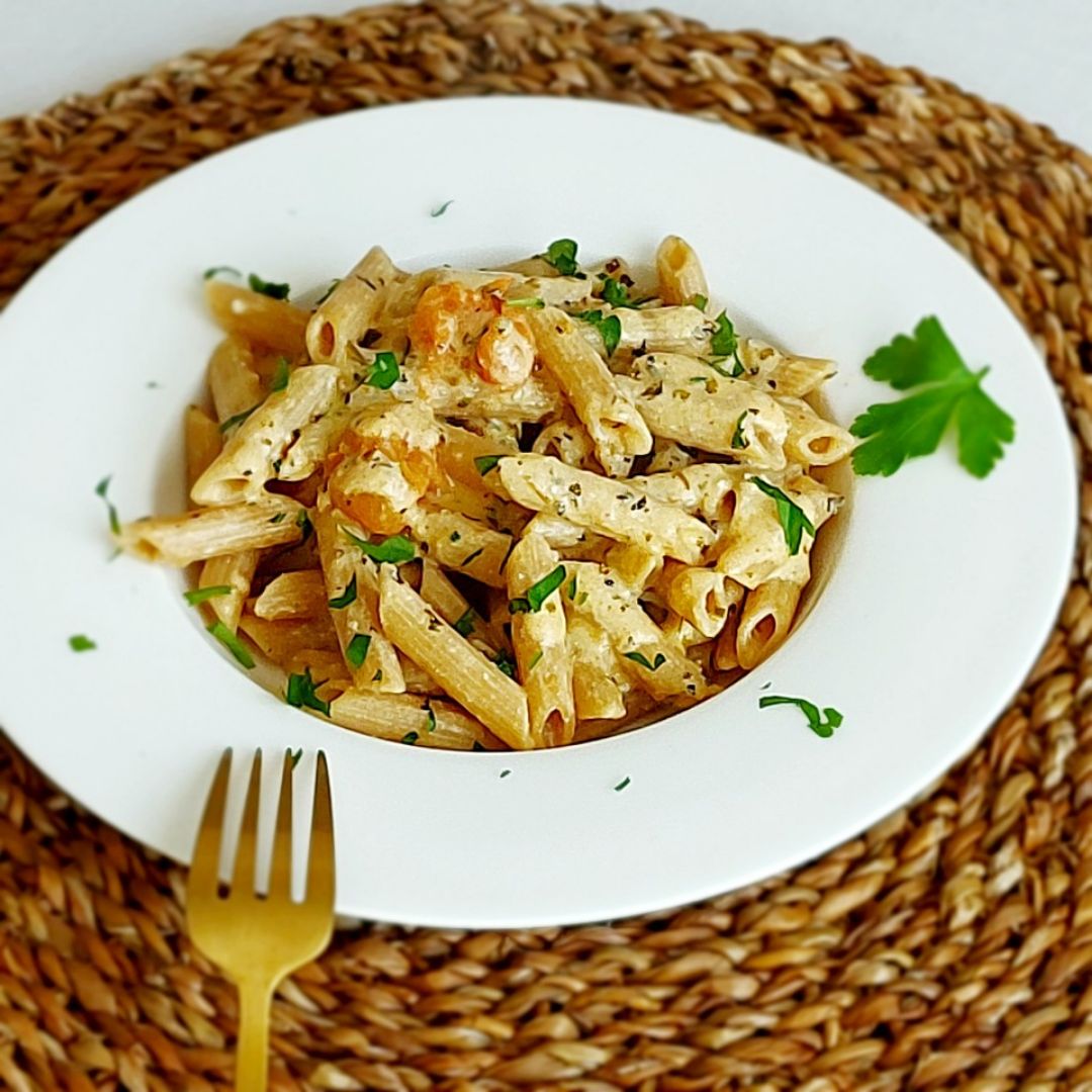 Pasta con queso feta y tomates cherry Paso 6 Pasta con queso feta y tomates cherry Paso 6